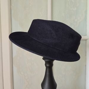 Lady Biltmore Navy Wool Felt Brim Hat Fedora Style – 20” Circumference
